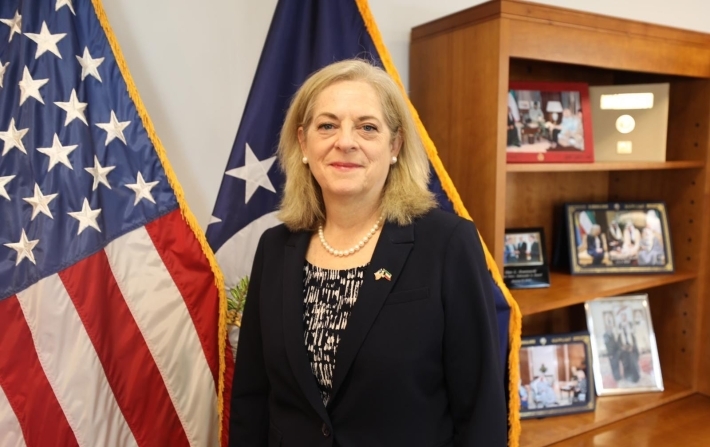 Balyoza Amerîkayê pîrozbahî li Dr. Letîf Reşîd kir