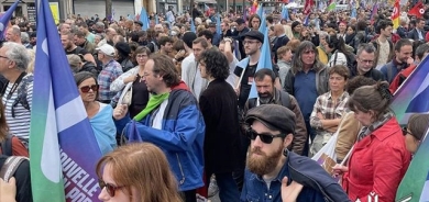 لە پاریس بە هەزاران کەس خۆپیشاندانیان ئەنجامدا