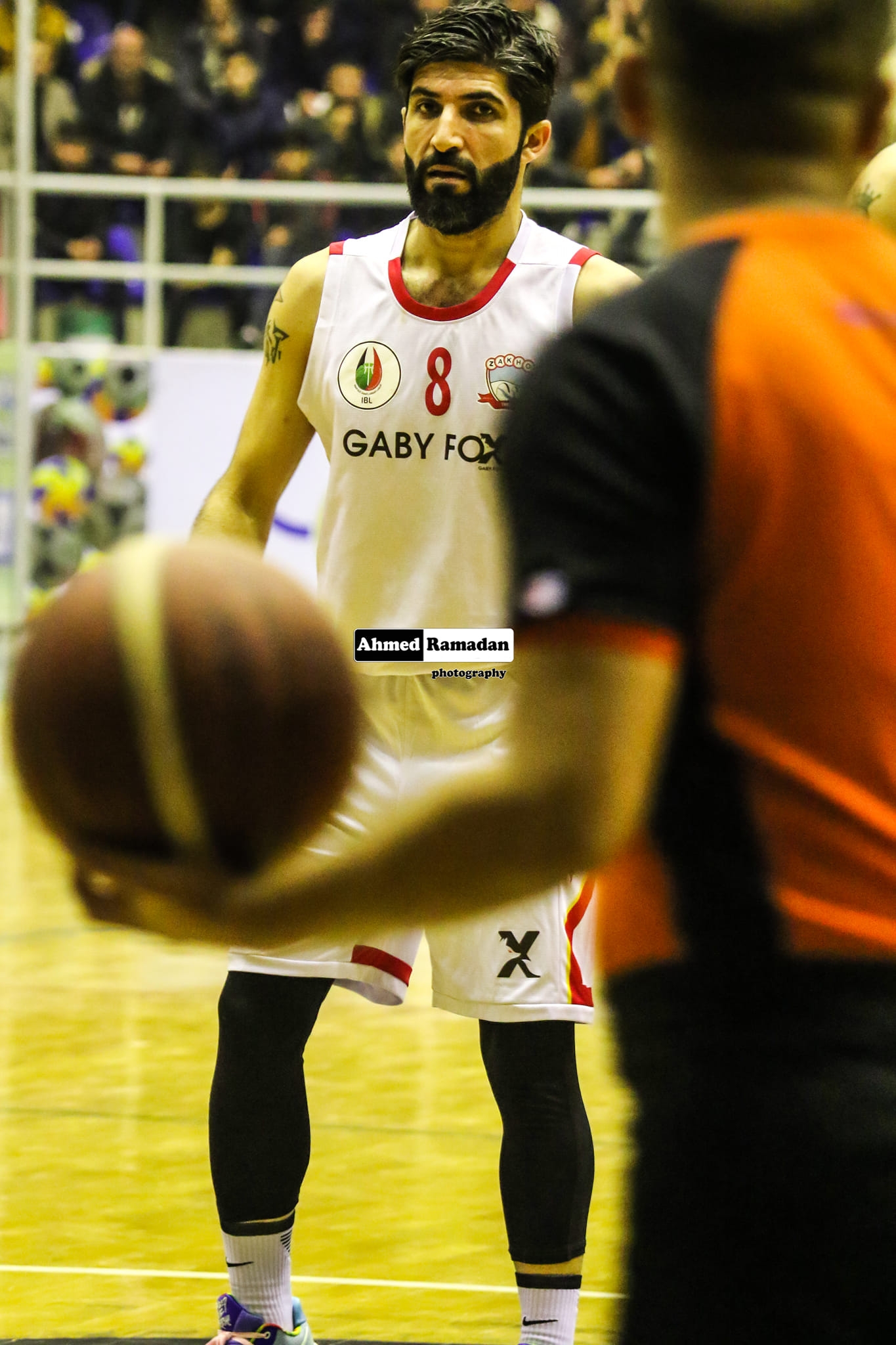 جگه‌رخوێن درێسى زاخۆ ده‌پۆشى