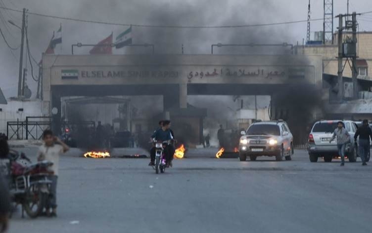 Xelkê Ezazê ji egera derbasbûna Desteya Tehrîr el-Şam bo navçeyê bi tirs in