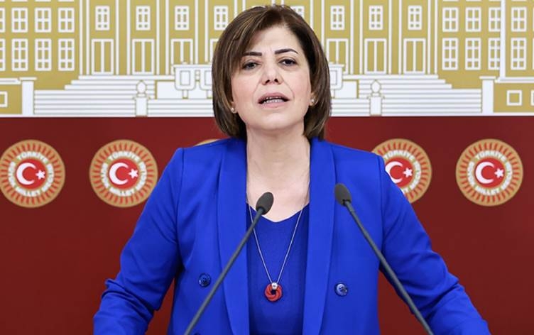 Beştaş: Erdogan şerm nake pesnê xwe bi damezrandina 3 mamosteyên zimanê Kurdî dide