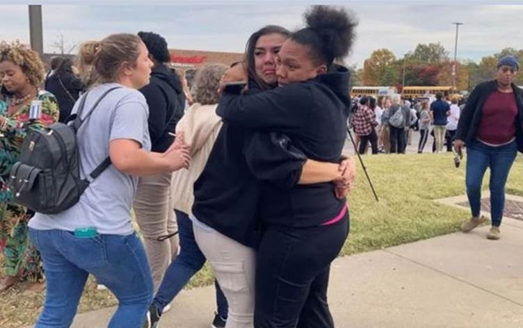 Li Amerîkayê li dibistanekê êrîşeke çekdarî: Kuştî û birîndar hene