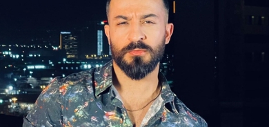 ئاریاس نوێترین بەرهەمی گۆرانیی پێشكەش بە ژینا ئەمینی كرد