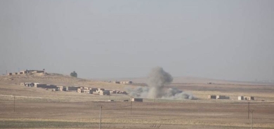 Hêzên Tirkiyê gundên Zirganê topbaran kirin: Serbazekî Sûrî hat kuştin