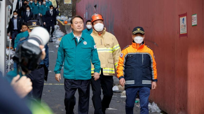 كوريا الجنوبية تعلن الحداد بعد مقتل 151 شخصاً في حادث تدافع