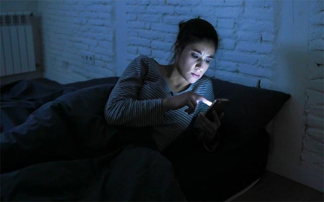 زیانەكانی كات بەسەربردن تا درەنگانی شەو!