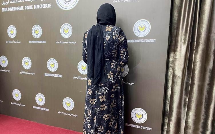 Li Hewlêrê jinekê mêrê xwe kuşt û paşê şewitand