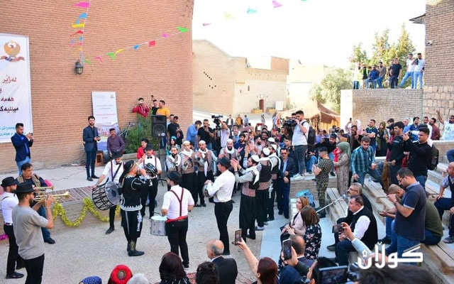 ئاهەنگی فیستیڤاڵی هەمەچەشنەی وەزارەتی ڕۆشنبیری بەڕێوە