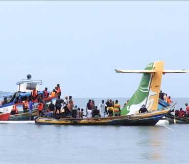 بەهۆی کەوتنەخوارەوەی فڕۆکەیەکی نەفەر هەڵگر 19 كەس کوژراون