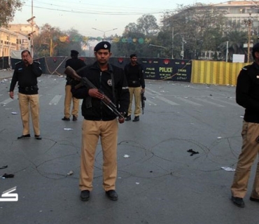 هێرشی زیاتر لە ١٥٠چەكدار بۆ سەر بارەگای پۆلیس لە پاکستان