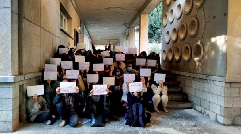 طهران تشدد لهجتها حيال المحتجين