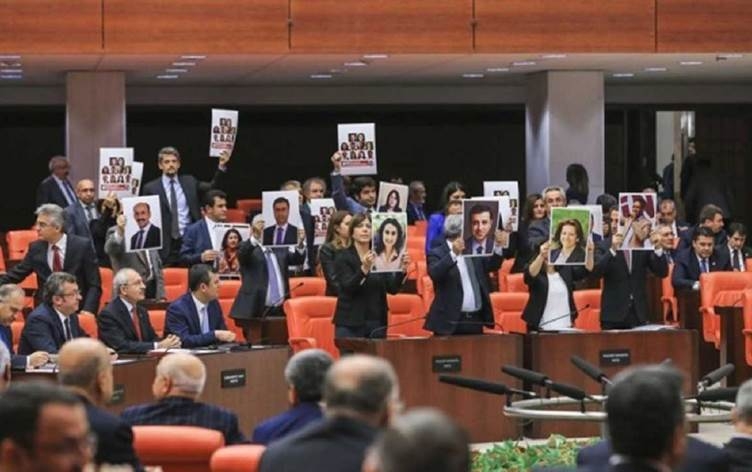 DMME biryar da ku mafên parlamenterên HDPê hatine binpêkirin