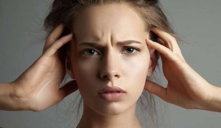 التوتر النفسي يؤثر على البشرة والشعر .. اليك طرق الوقاية والعلاج؟