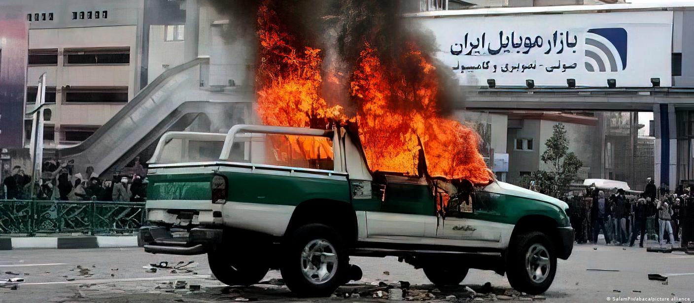 Iran detained 2 more French citizens, Paris says