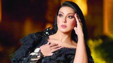 سمية الخشاب: لا أستطيع الاستغناء عن «السوشيال ميديا»