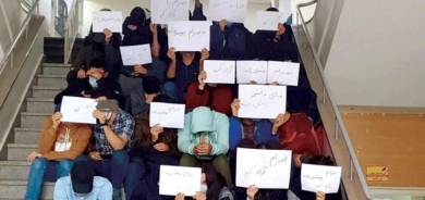 إيران بين اضطرابات الداخل وعزلة الخارج