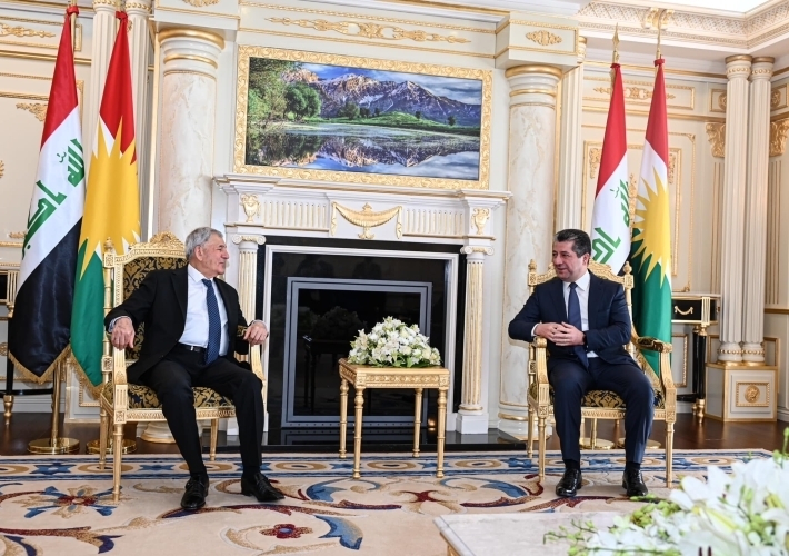 سەرۆکی حکوومەتی هەرێمی کوردستان پێشوازی لە سەرکۆماری عێراق کرد