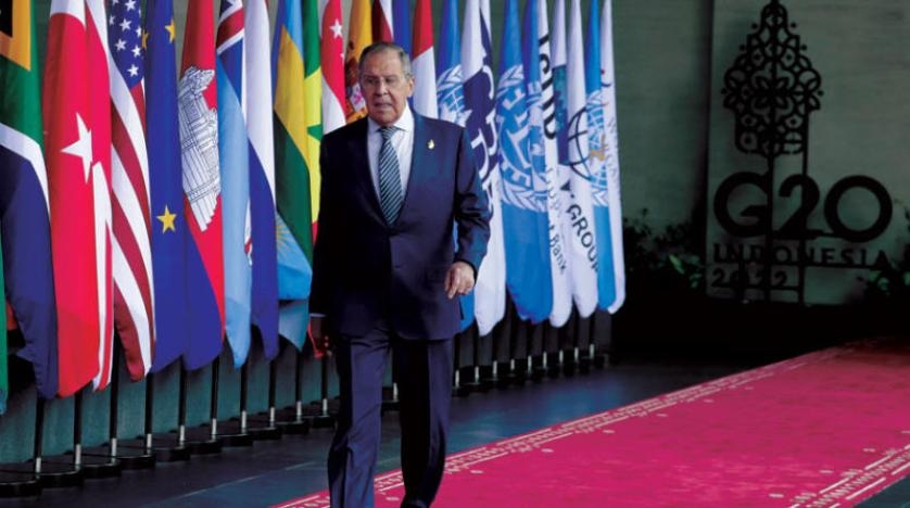 زيلينسكي يدعو قادة «العشرين» إلى إنهاء الحرب الروسية «المدمرة»