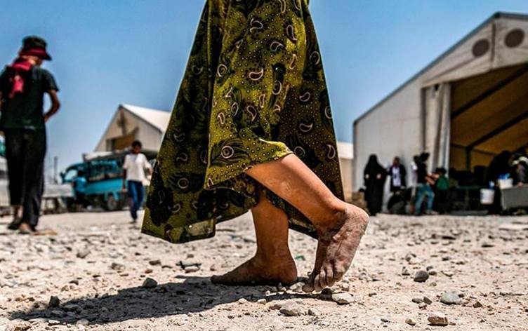 Rojava; Li kampekê termên 2 keçan serjêkirî hatin dîtin