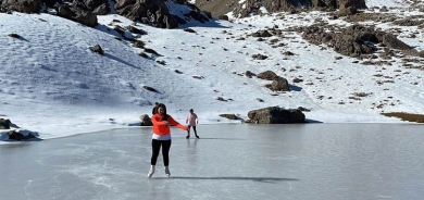 Li Gola Seyîtxanê dansa li ser qeşayê