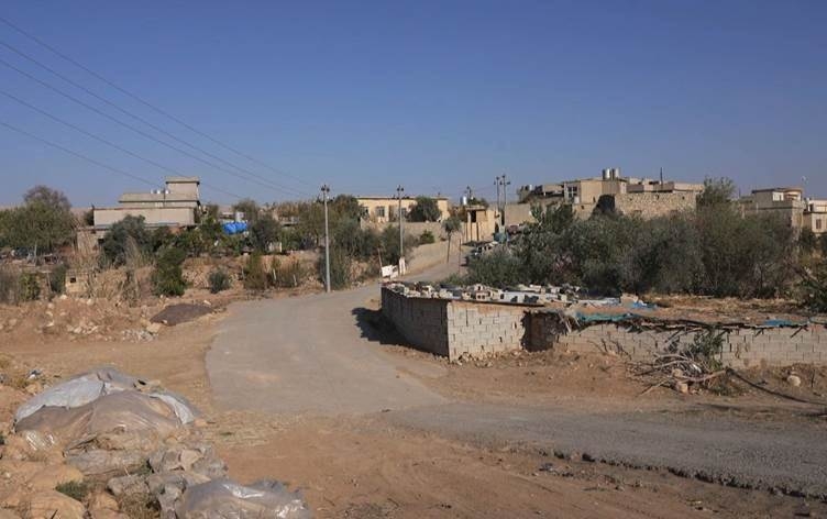 القصف الإيراني يدفع سكان قرية هرموتة بأربيل وأغلبهم من المسيحيين إلى إخلائها