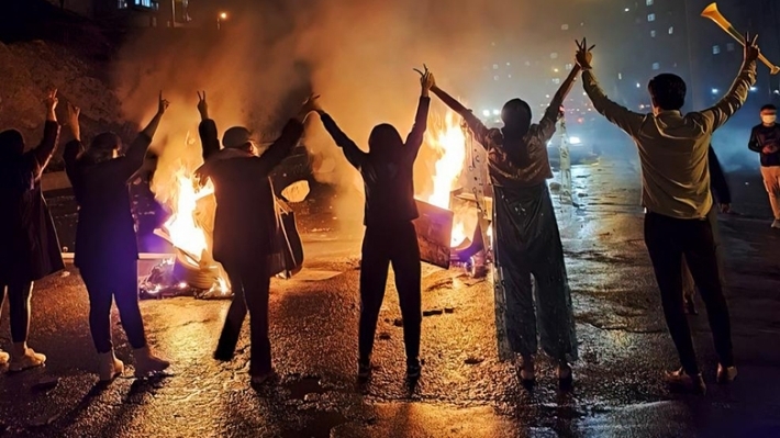 Rojhilat- Di serhildana îşev de zêdeyî 10 kes şehîd bûne