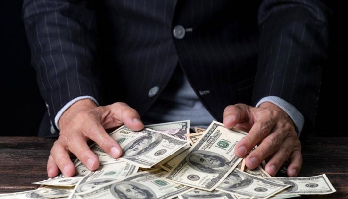 ‹الفتح›: أموال العراقيين المسروقة لدى أشخاص معروفين