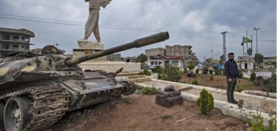 Turkish threats leave Syria Kurds in fear for symbolic city