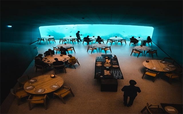 چێشتخانە یەك لە ژێر ئاودا