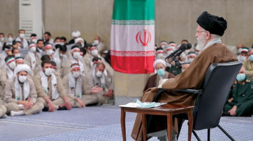 خامنئي يفاخر بـ«تصدير الثورة» وقمع الاحتجاجات