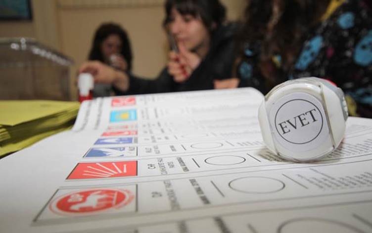 Rapirsî: Çi qas ji xelkê deng nadin AKPê û HDPê?