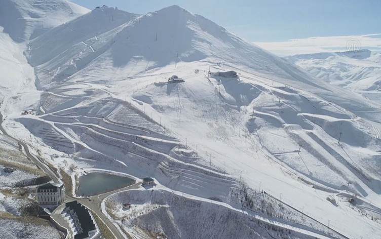 Li Erzeromê amadekariyên werzişên zivistanê destpê kirin