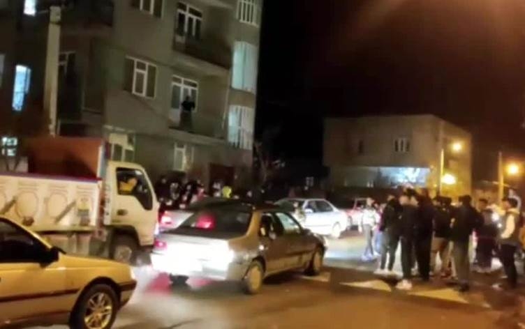 Tîma Îranê li bermaber Amerîkayê têk çû; Li Rojhilatê Kurdistanê û Îranê xelkê dest bi şahiyan kir