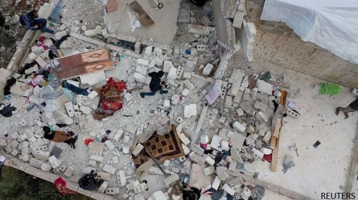 Islamic State leader Quraishi blew himself up after being surrounded -sources