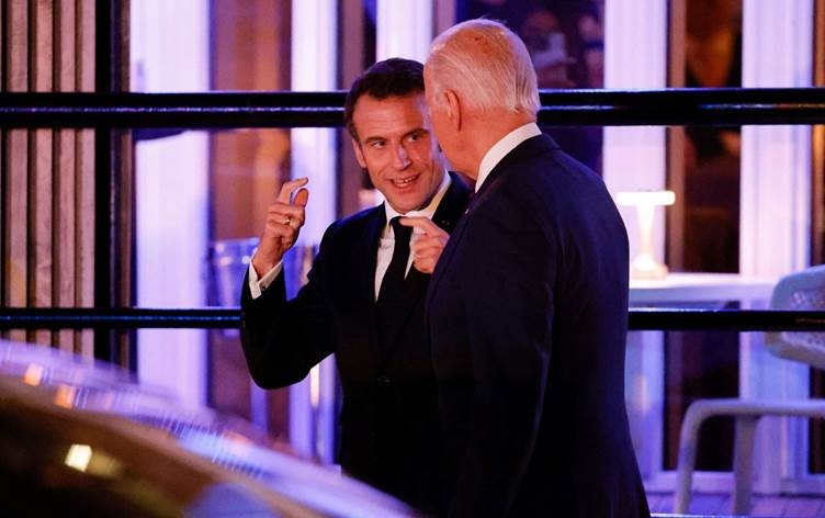 Macron bi serdanekê li Amerîkayê ye