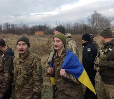 لە ئاڵوگۆڕی زیندانییەکان لە نێوان ڕووسیا و ئۆکرانیا؛ ١٠٠ دیلی جەنگ ئازاد کران