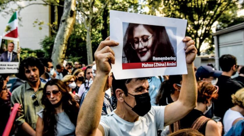 إيران تلغي «شرطة الأخلاق» تحت ضغط الشارع