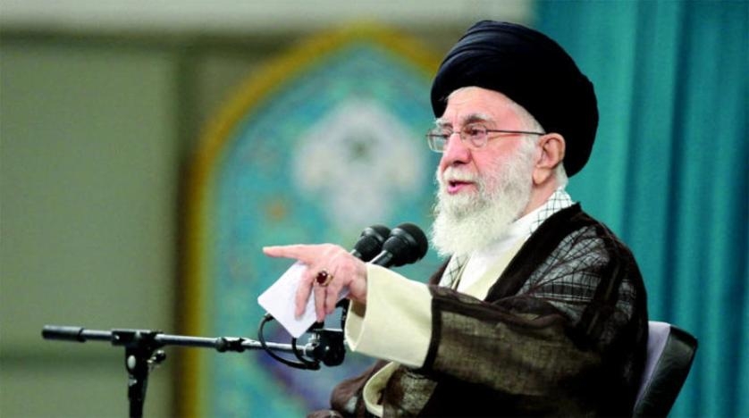 الانشقاق يتعمق داخل عائلة خامنئي