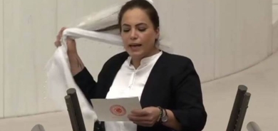 Parlamentera HDPê çarika xwe avête erdê û daxwaza aştiyê kir