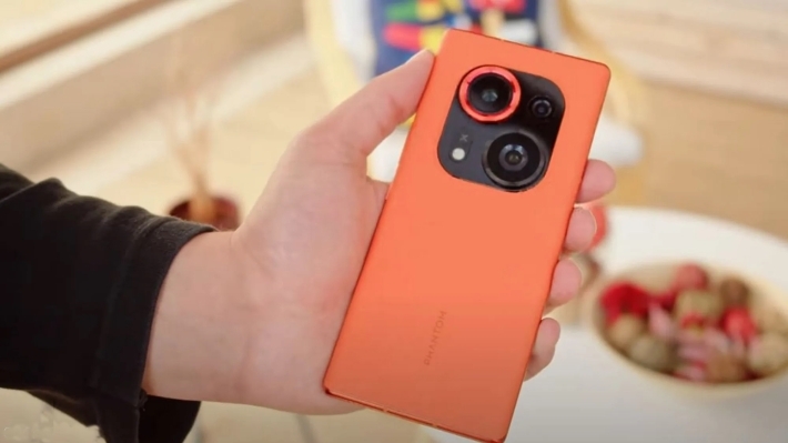 ميزة غير مسبوقة .. شركة صينية تراهن على هاتف جديد