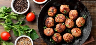 وصفة اليوم.. كرات اللحم المشوية مع صوص الباربيكيو