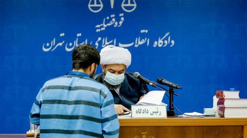 بوادر تراجع إيراني عن إعدام متظاهر