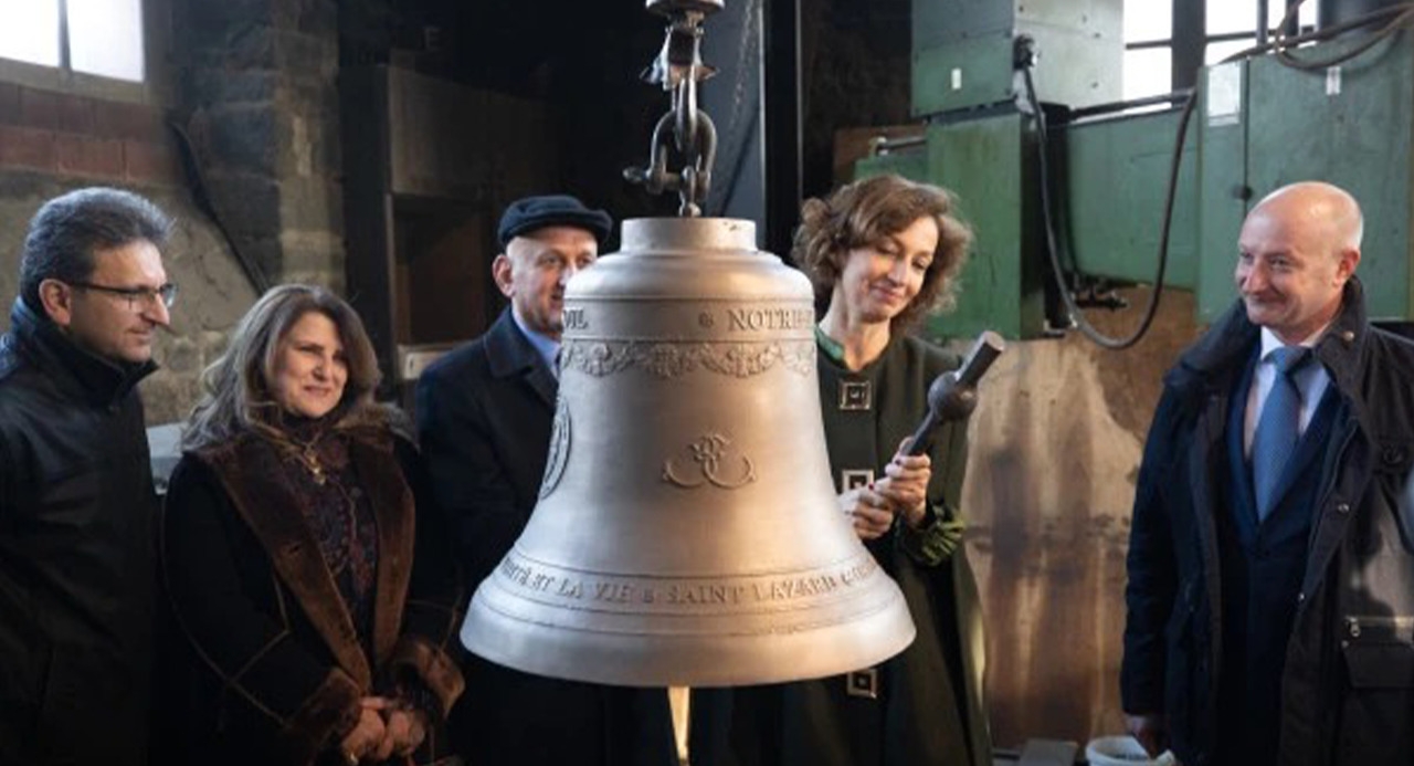 تنطلق في آذار المقبل.. رحلة تاريخية لـ3 أجراس من نورماندي إلى كنيسة الساعة في الموصل