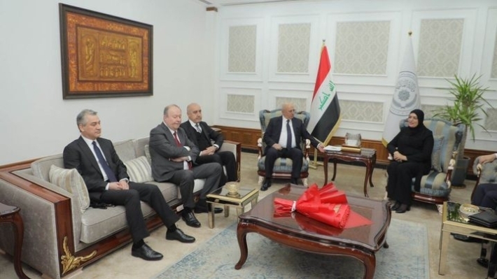 بغداد .. وفد حكومة إقليم كوردستان ووزيرة المالية يناقشان حصة الإقليم من الموازنة الاتحادية