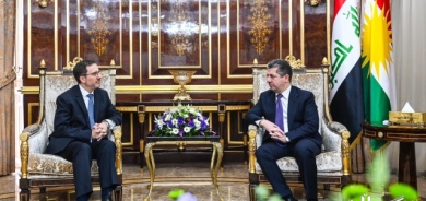 سەرۆکی حکوومەتی هەرێمی کوردستان و باڵوێزی بەریتانیا لە عێراق چارەسەرکردنی کێشەکانی نێوان هەولێر بەغدا و چەند پرسێکی دیکەیان تاوتوێکرد.