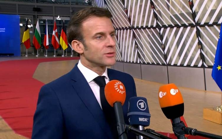 Macron : Em piştgiriya gelê Kurd li herêmê dikin