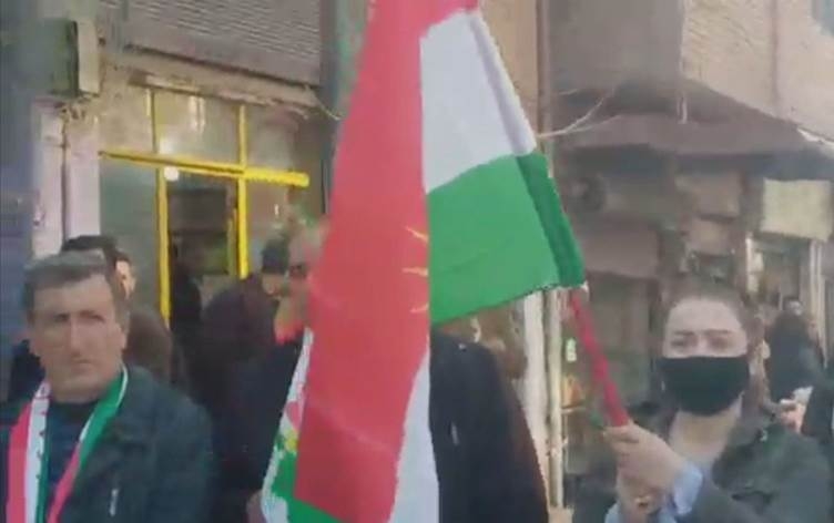 Li Rojavayê Kurdistanê Roja Alaya Kurdistanê hat pîrozkirin