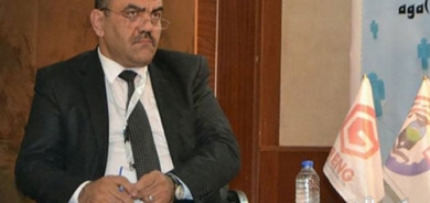 پڕۆفیسۆر دكتۆر خالید حەیدەر بۆ گوڵان:     بانكی ناوەندیی عێراق بڕە دۆلارێكی زیاتری خستووەتە بازاڕەوە و چاوەڕوان دەكرێت بەهای دینار بەرامبەر دۆلار بۆ دۆخی جارانی بگەڕێتەوە