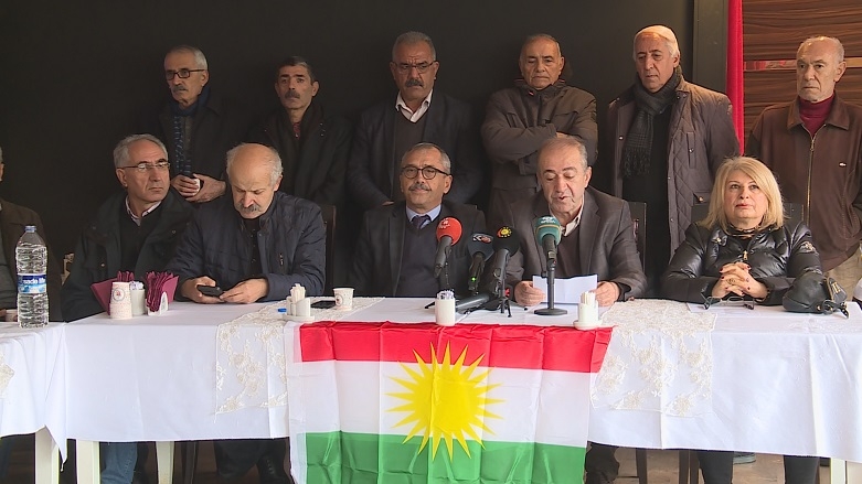 Partiyên Bakur: Ala Kurdistanê nirxekî netewî ye û nayê qedexekirin