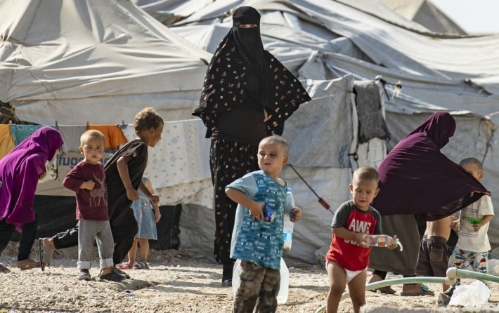 Save The Children: 7 hezar zarok li kampa Holê di bin metirsiyê de ne